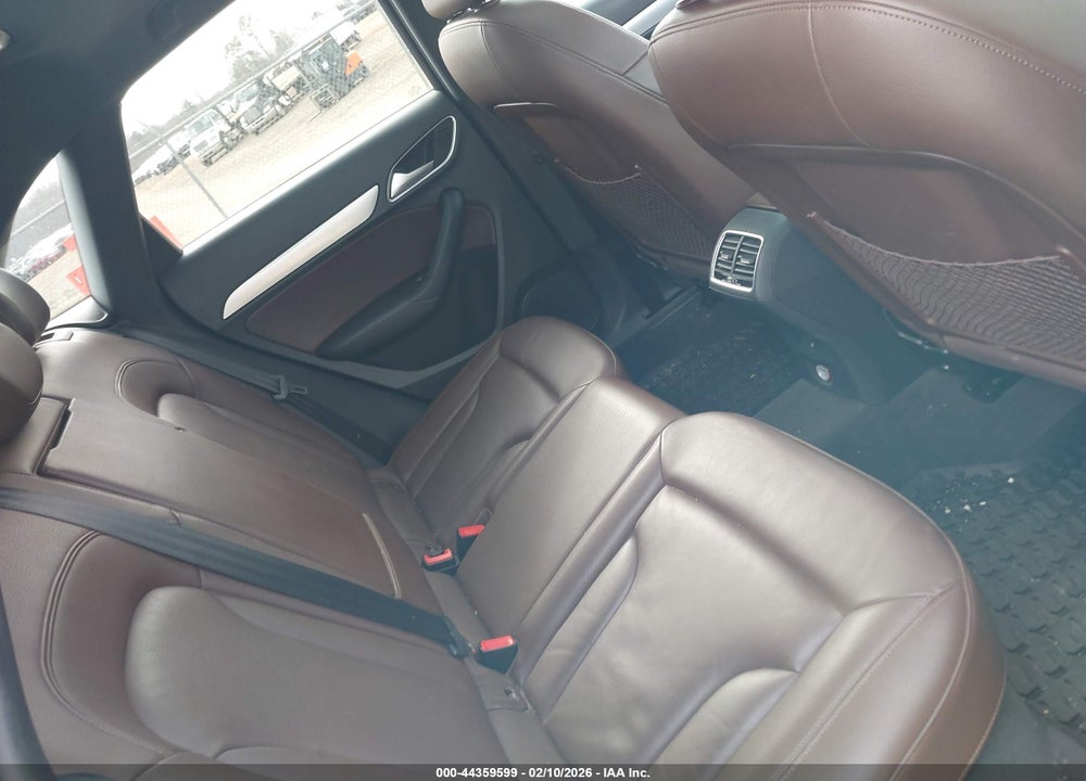2018 AUDI Q3 2.0T PREMIUM VIN: WA1ECCFS0JR031649