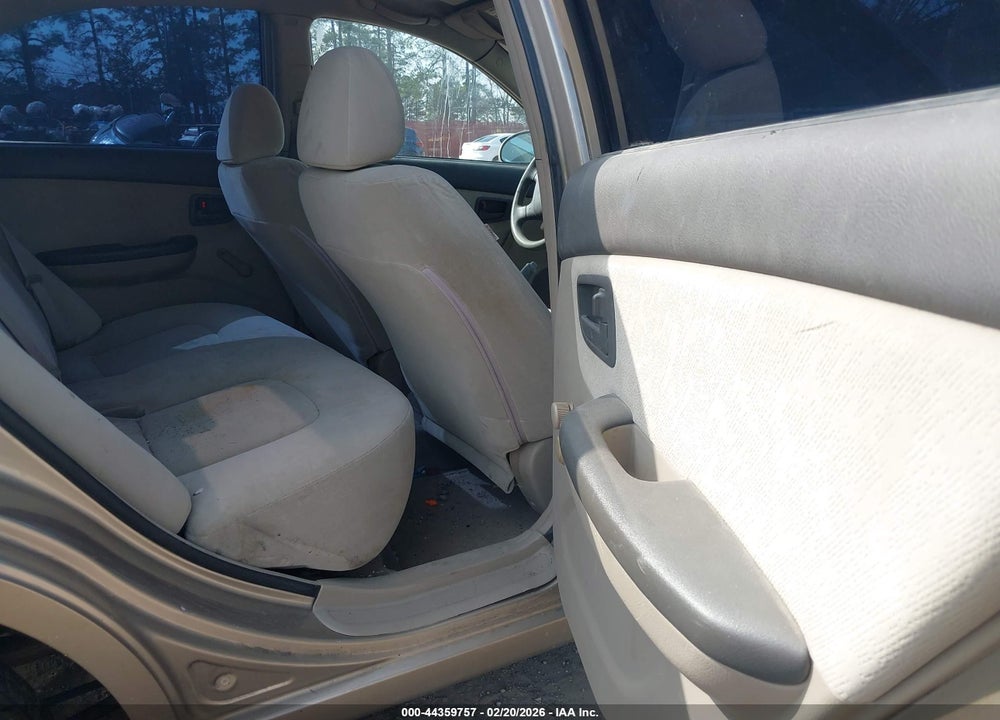 2004 KIA SPECTRA EX/LX VIN: KNAFE121045040480