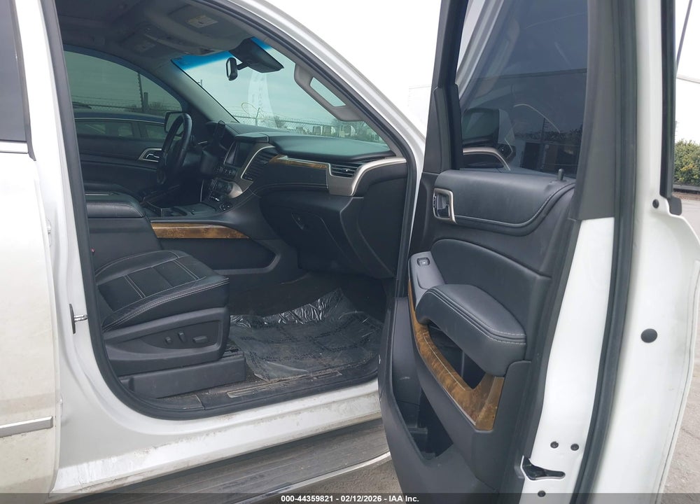 2016 GMC YUKON XL DENALI VIN: 1GKS2HKJ5GR411962