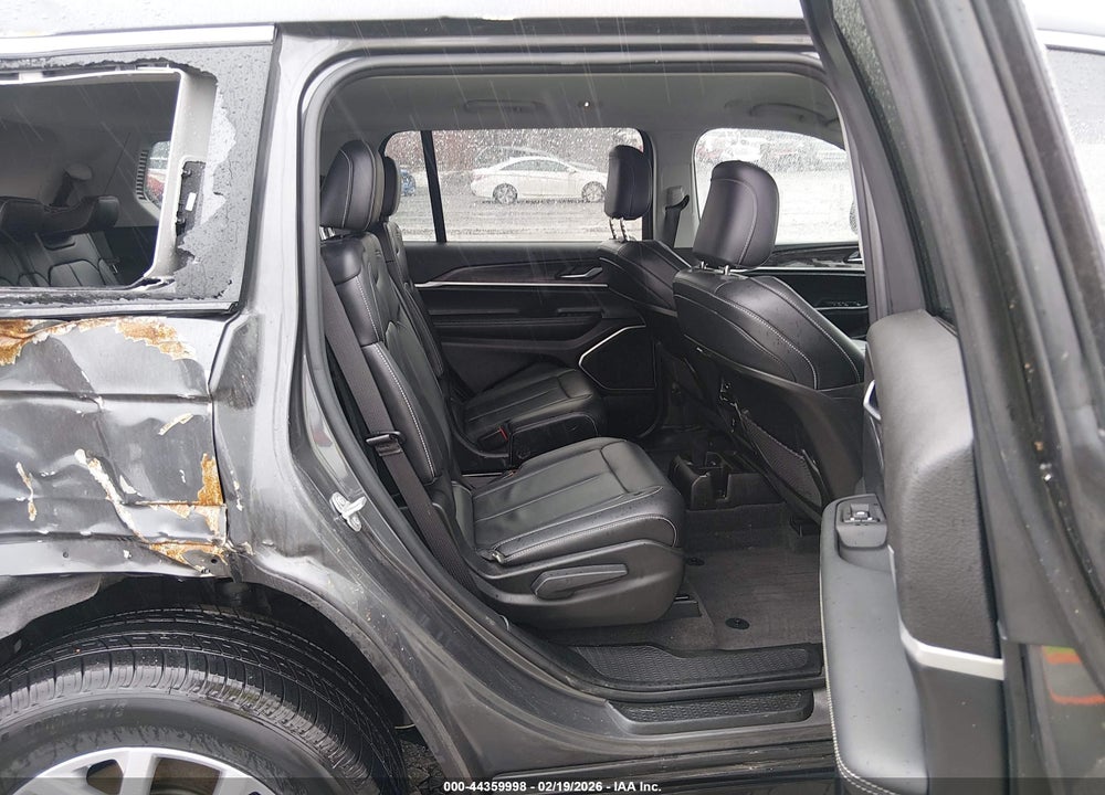 2021 JEEP GRAND CHEROKEE L LIMITED 4X4 VIN: 1C4RJKBG9M8206208