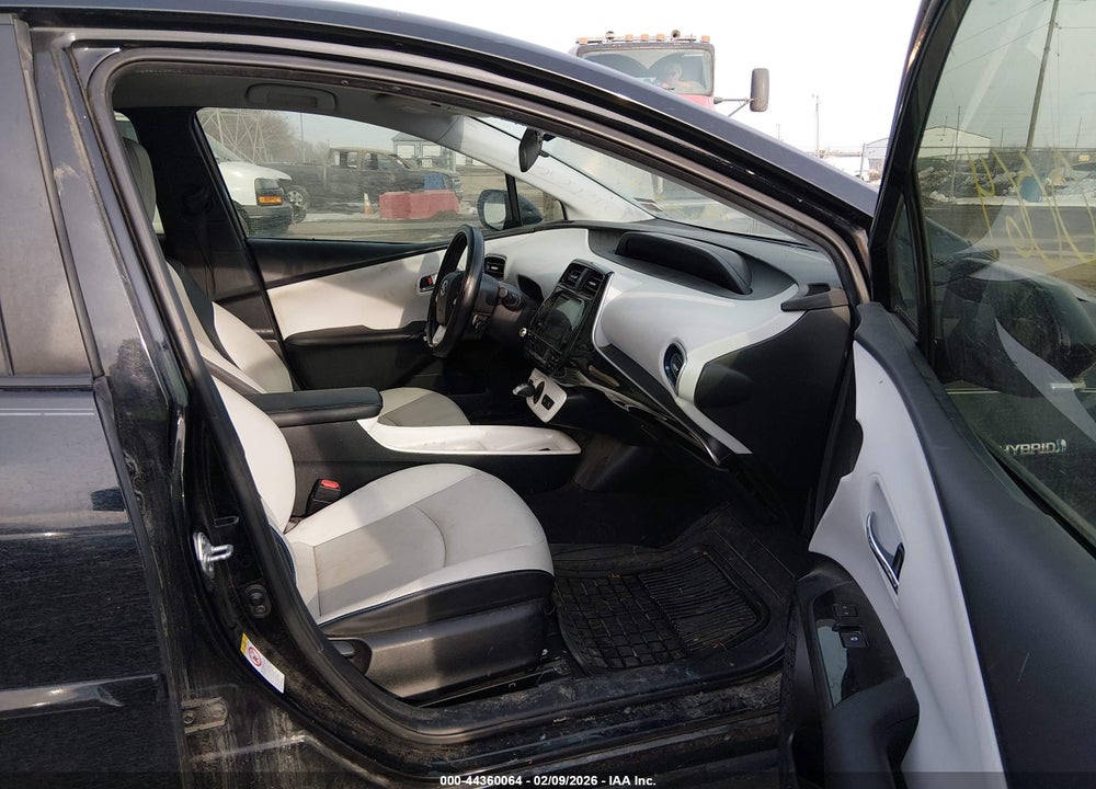 2016 TOYOTA PRIUS THREE TOURING VIN: JTDKARFU1G3021419