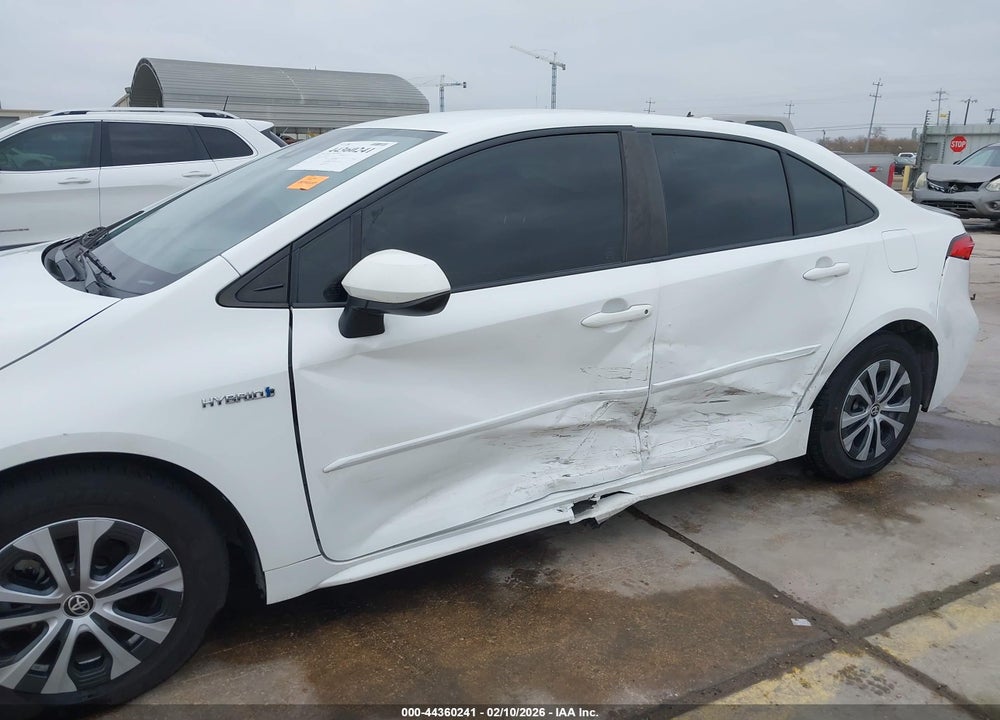 2021 TOYOTA COROLLA HYBRID LE VIN: JTDEAMDE9MJ004130
