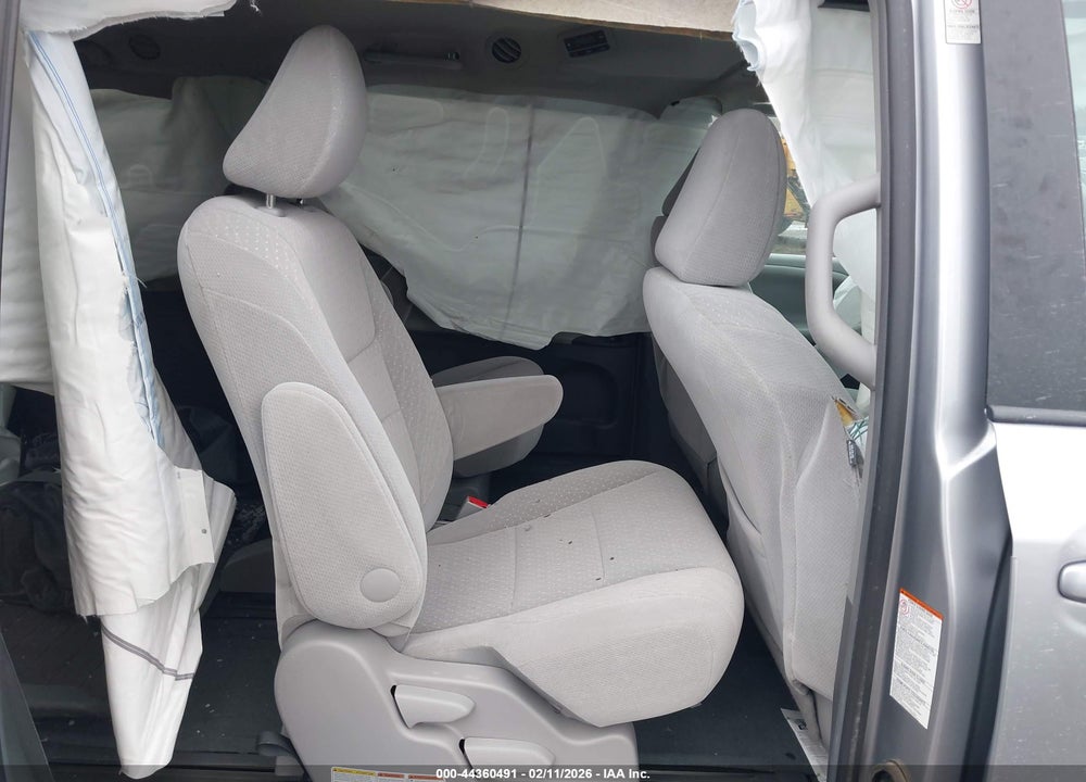 2017 TOYOTA SIENNA LE 8 PASSENGER VIN: 5TDKZ3DC4HS780906