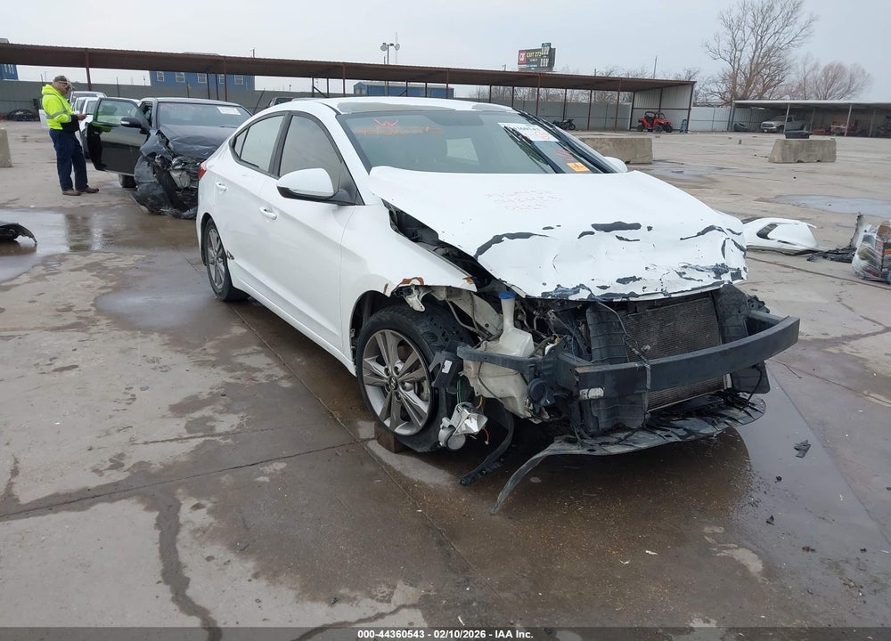 2017 HYUNDAI ELANTRA SE VIN: 5NPD84LF5HH042423