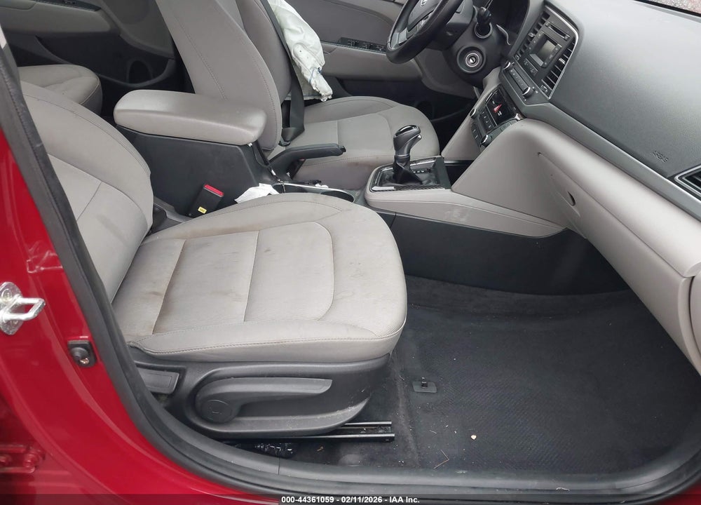 2017 HYUNDAI ELANTRA SE VIN: KMHD74LF6HU409382