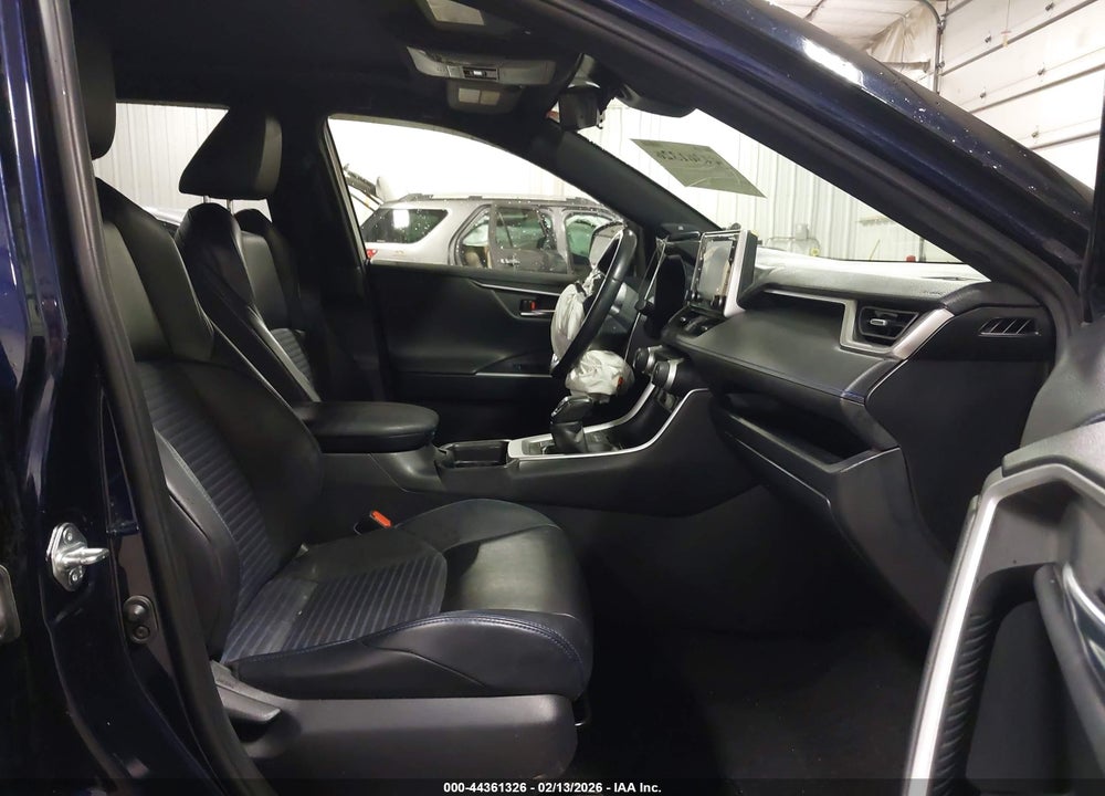 2019 TOYOTA RAV4 HYBRID XSE VIN: JTMEWRFV4KJ009647
