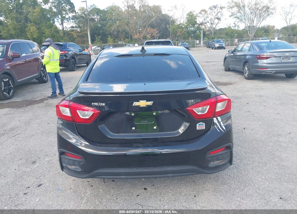 2018 CHEVROLET CRUZE LT AUTO VIN: 1G1BE5SM1J7200992