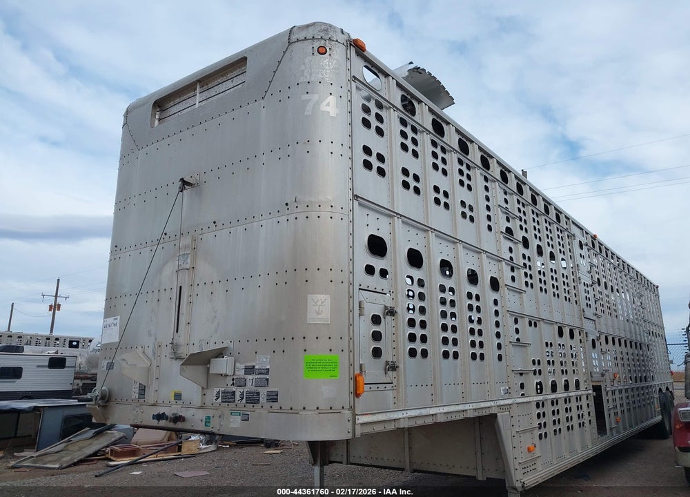 2000 WILSON TRAILER CO LIVESTOCK SEMI TRAILER VIN: 1W1UCSYF6YD523174
