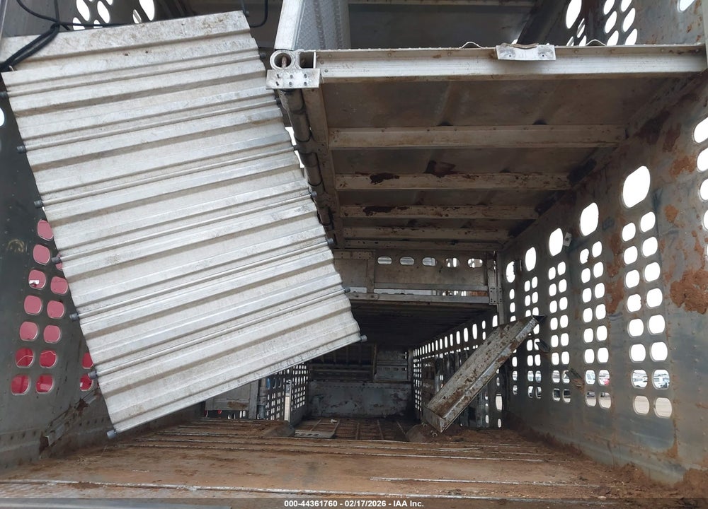 2000 WILSON TRAILER CO LIVESTOCK SEMI TRAILER VIN: 1W1UCSYF6YD523174