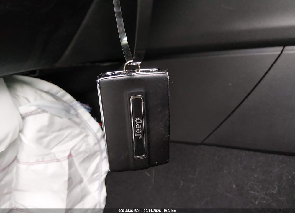 2024 JEEP GRAND CHEROKEE LAREDO X 4X2 VIN: 1C4RJGAG1R8606169