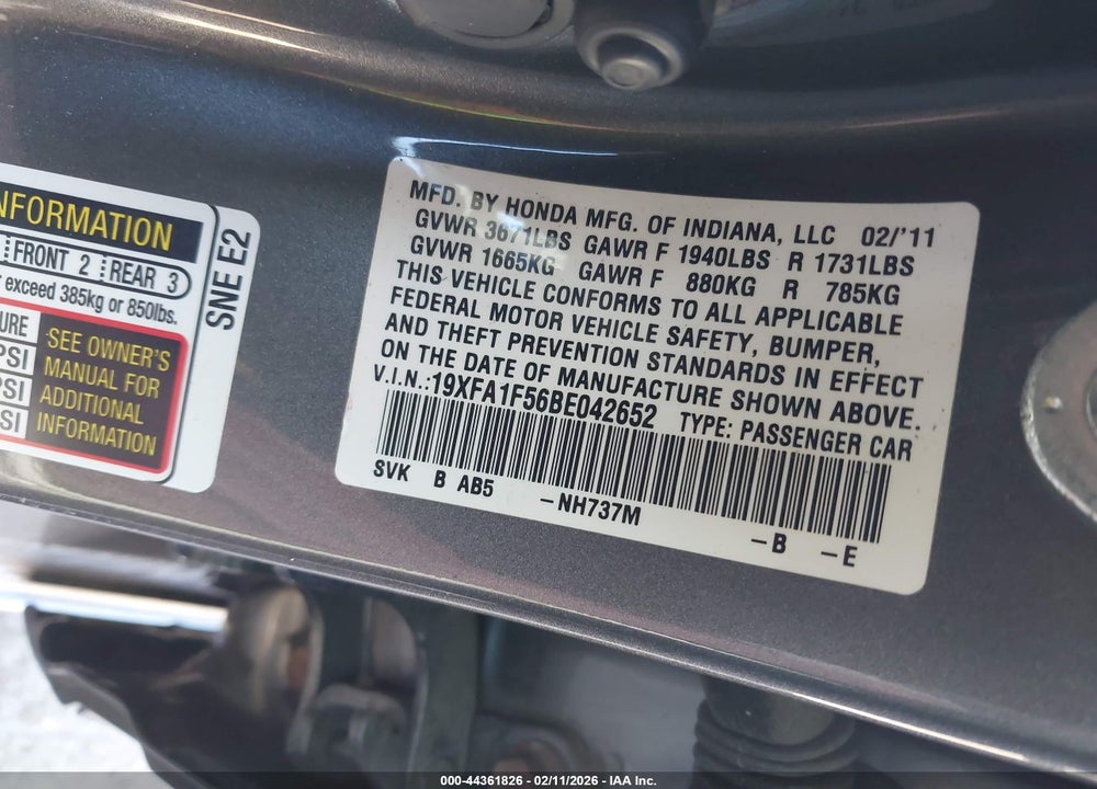 2011 HONDA CIVIC LX VIN: 19XFA1F56BE042652