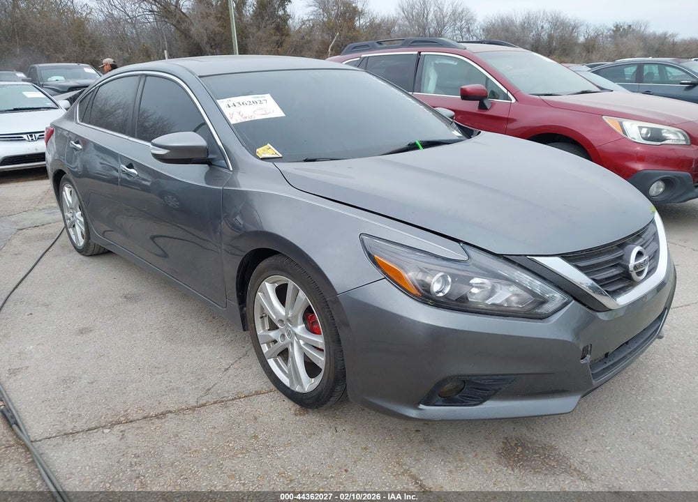 2017 NISSAN ALTIMA VIN: 1N4BL3AP9HC141825