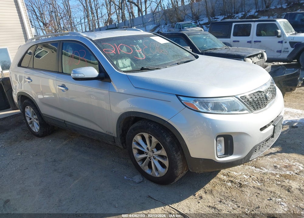 2015 KIA SORENTO EX V6 VIN: 5XYKUDA75FG557750