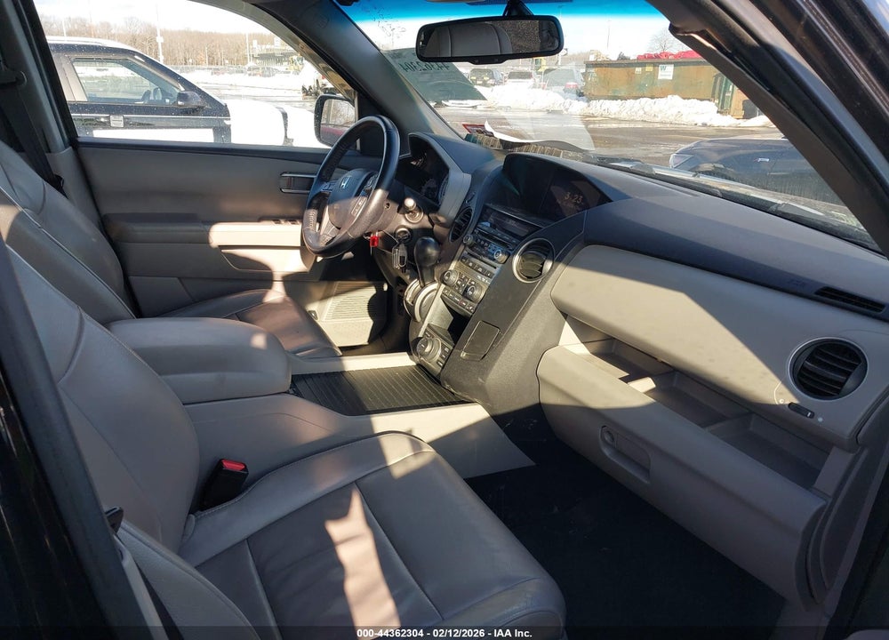 2013 HONDA PILOT TOURING VIN: 5FNYF4H98DB043360