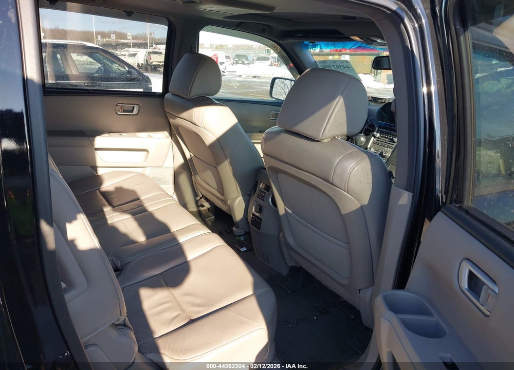 2013 HONDA PILOT TOURING VIN: 5FNYF4H98DB043360
