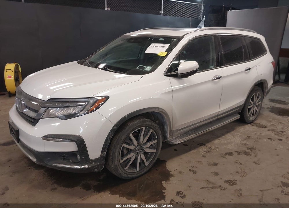 2021 HONDA PILOT AWD TOURING 8 PASSENGER VIN: 5FNYF6H92MB005425