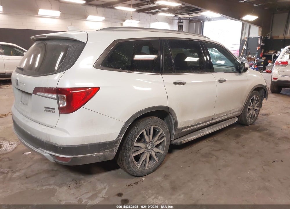 2021 HONDA PILOT AWD TOURING 8 PASSENGER VIN: 5FNYF6H92MB005425