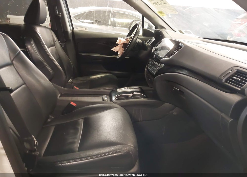 2021 HONDA PILOT AWD TOURING 8 PASSENGER VIN: 5FNYF6H92MB005425
