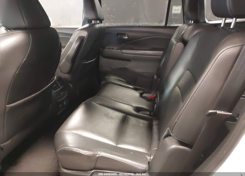 2021 HONDA PILOT AWD TOURING 8 PASSENGER VIN: 5FNYF6H92MB005425