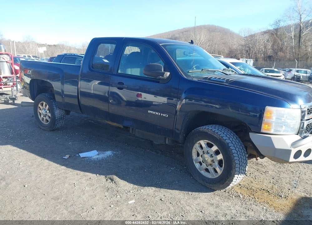 2011 CHEVROLET SILVERADO 2500HD LT VIN: 1GC2KXC88BZ209904