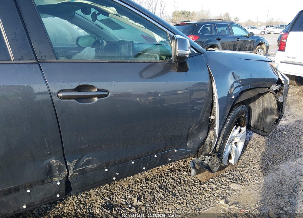2019 TOYOTA RAV4 XLE VIN: 2T3P1RFV6KC007179