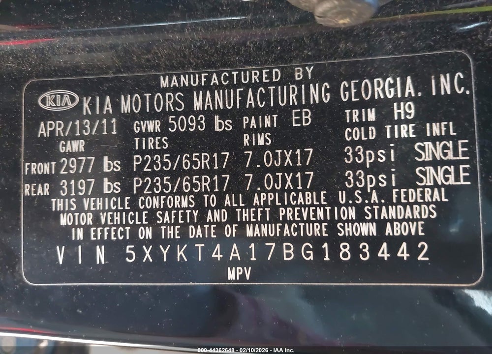 2011 KIA SORENTO LX VIN: 5XYKT4A17BG183442