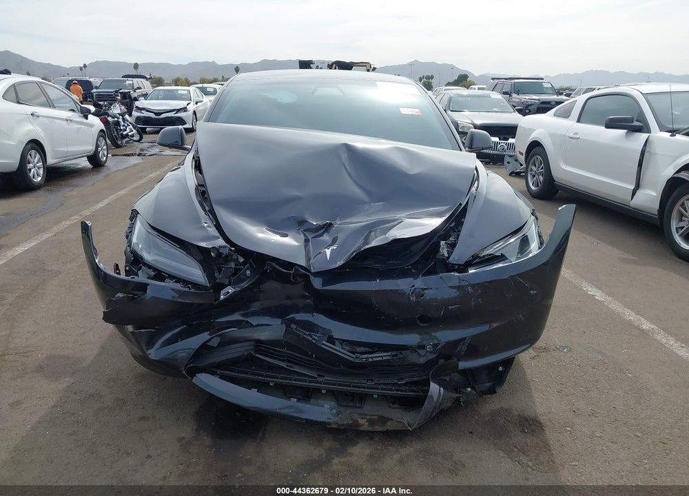 2025 TESLA MODEL 3 LONG RANGE REAR-WHEEL DRIVE/STANDARD REAR-WHEEL DRIVE VIN: 5YJ3E1EA3SF018132
