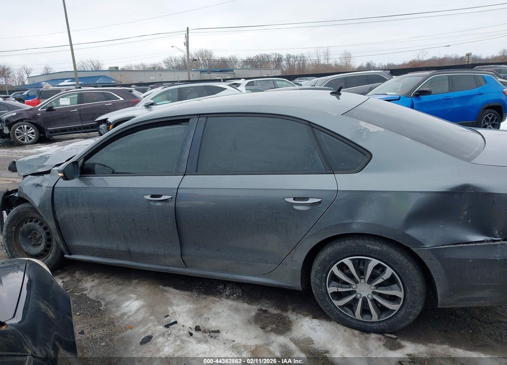 2013 VOLKSWAGEN PASSAT 2.5L S VIN: 1VWAP7A30DC078037
