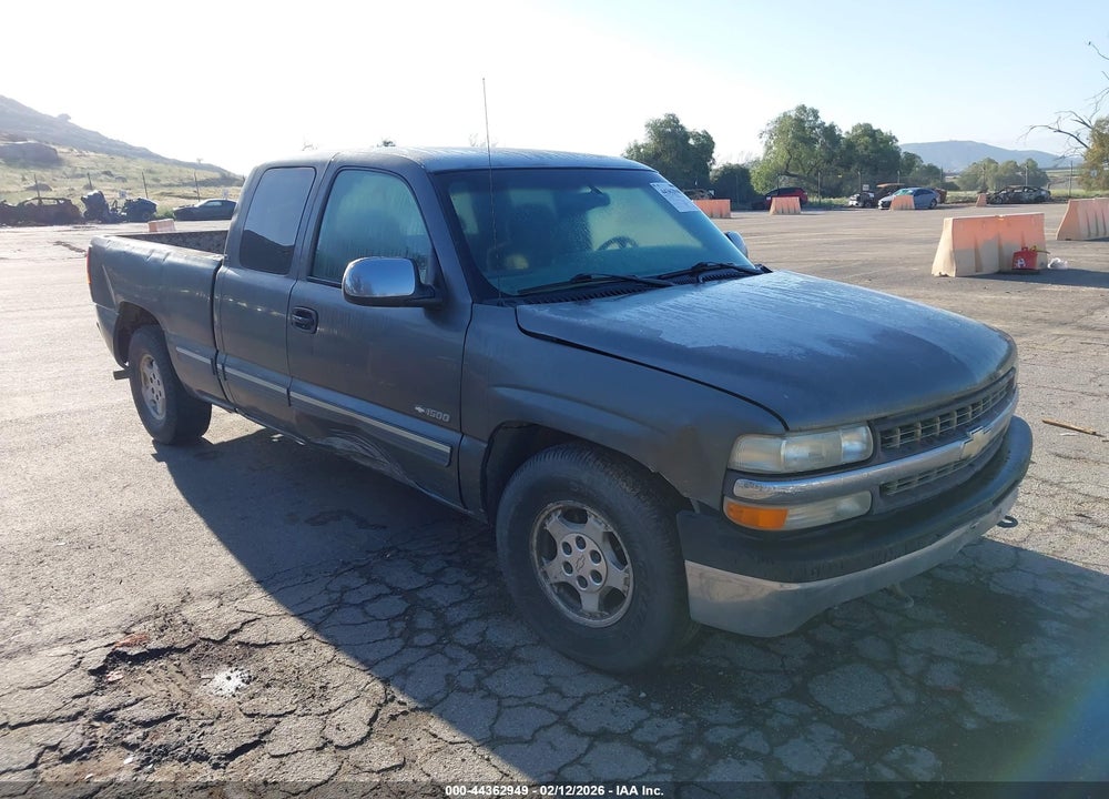 2001 CHEVROLET SILVERADO 1500 LS VIN: 2GCEC19V911211480