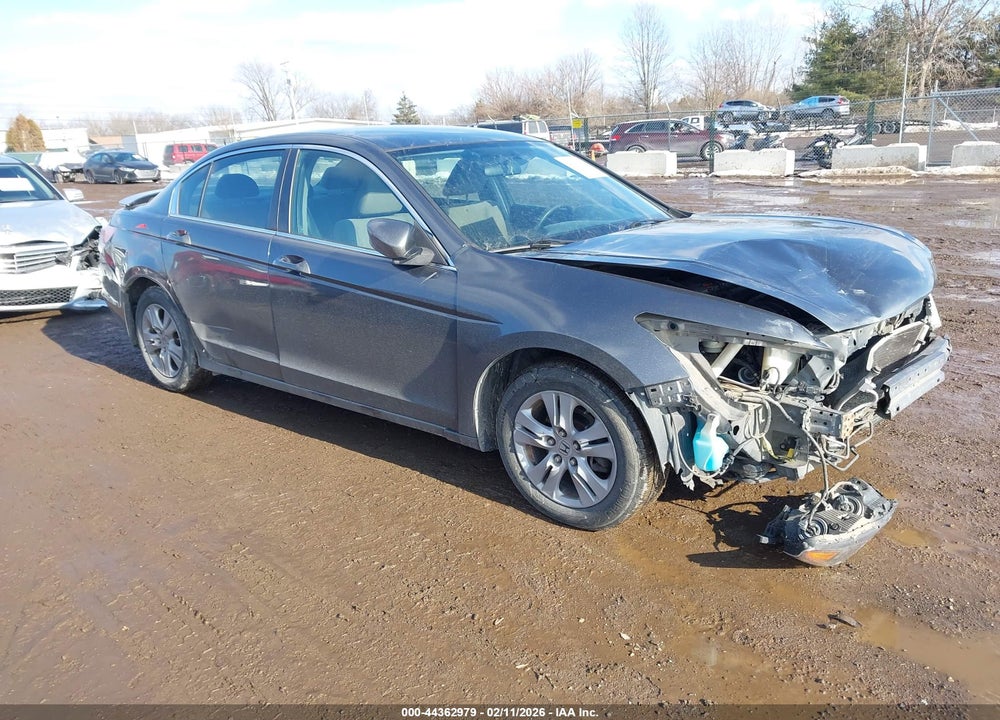 2011 HONDA ACCORD 2.4 LX-P VIN: 1HGCP2F4XBA105013