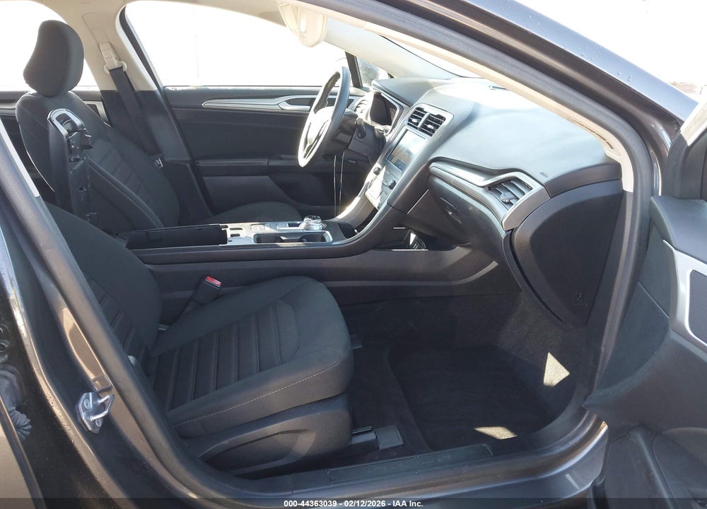 2020 FORD FUSION SE VIN: 3FA6P0HD0LR224523