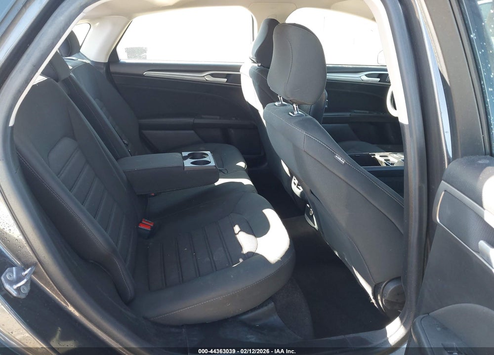 2020 FORD FUSION SE VIN: 3FA6P0HD0LR224523