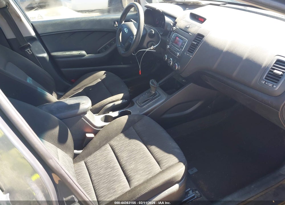 2016 KIA FORTE LX VIN: KNAFK4A62G5480955