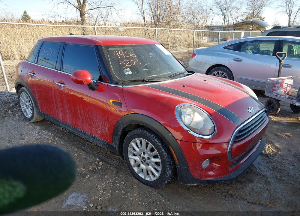2015 MINI HARDTOP COOPER VIN: WMWXS5C52FT831839