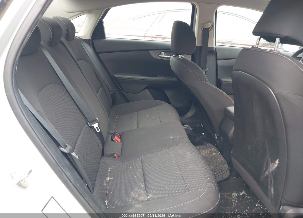 2019 KIA FORTE LXS VIN: 3KPF24AD7KE051907