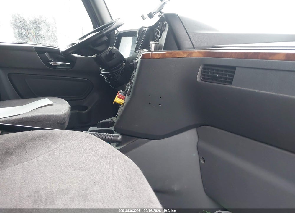 2020 INTERNATIONAL LT VIN: 3HSDZTZR8LN165372