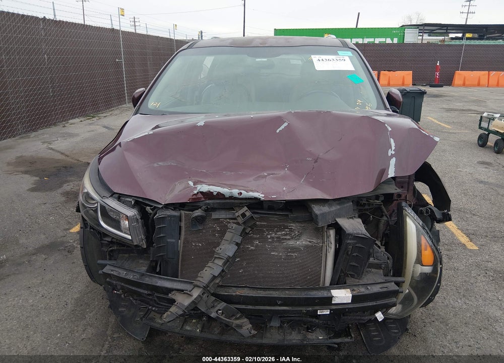 2018 KIA SEDONA EX VIN: KNDMC5C19J6406125