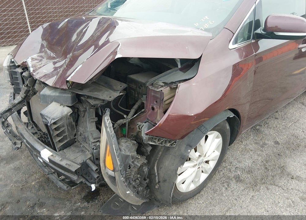 2018 KIA SEDONA EX VIN: KNDMC5C19J6406125