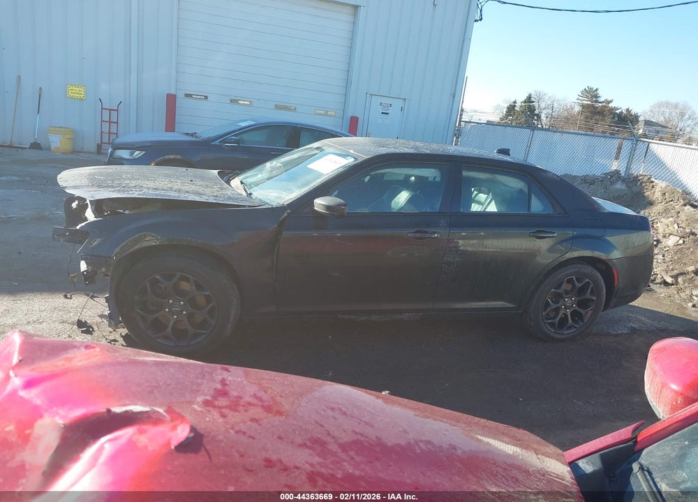 2019 CHRYSLER 300 300S AWD VIN: 2C3CCAGG0KH648762