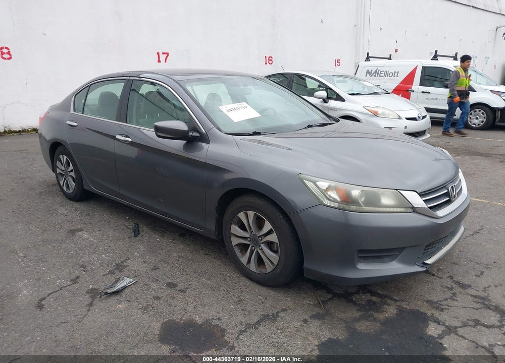 2013 HONDA ACCORD LX VIN: 1HGCR2F33DA268736