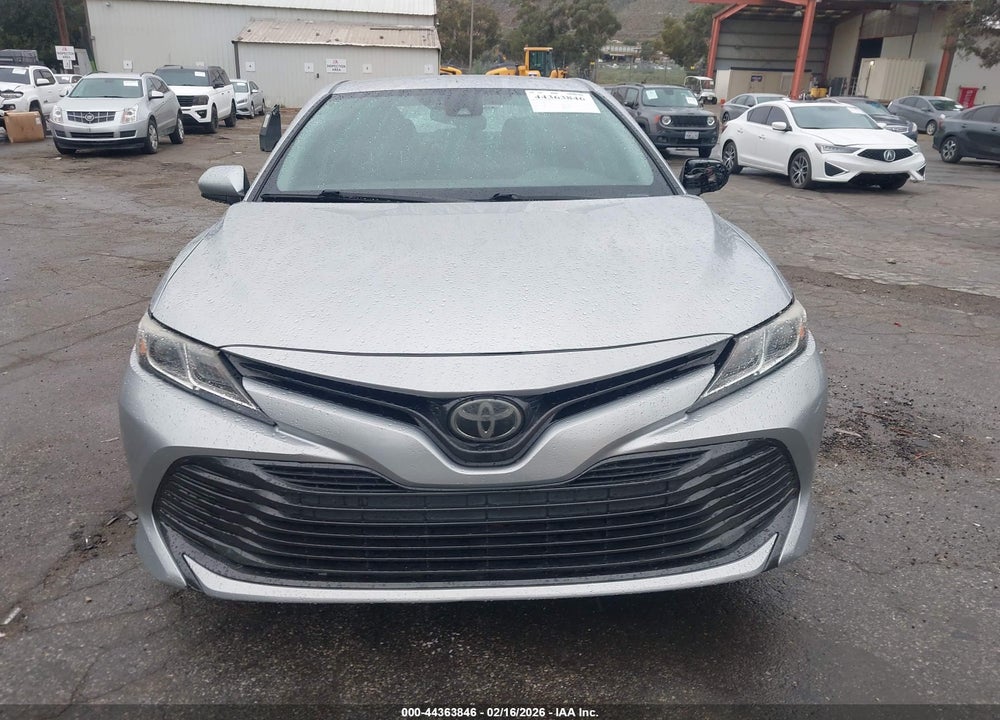 2018 TOYOTA CAMRY LE VIN: JTNB11HK3J3011085