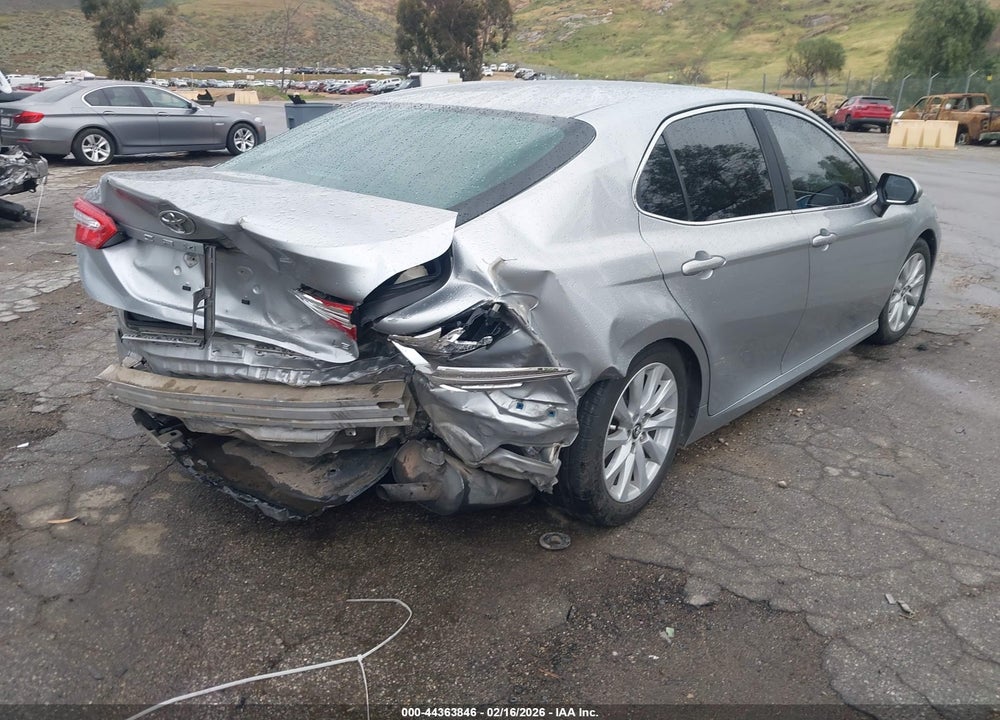 2018 TOYOTA CAMRY LE VIN: JTNB11HK3J3011085