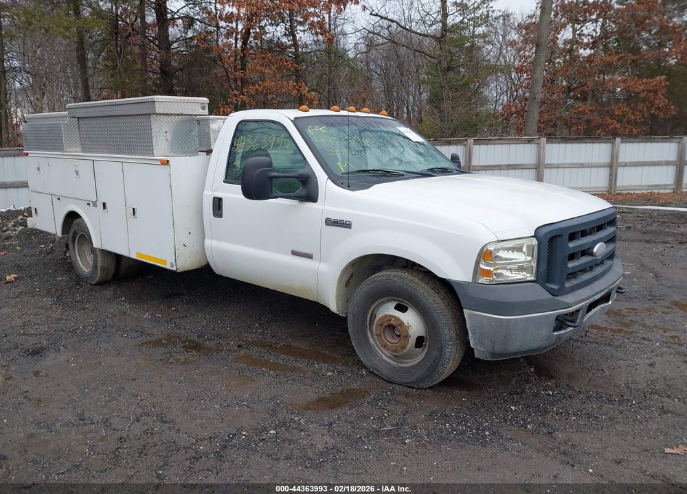 2007 FORD F-350 CHASSIS XL/XLT VIN: 1FDWF36P57EA64302