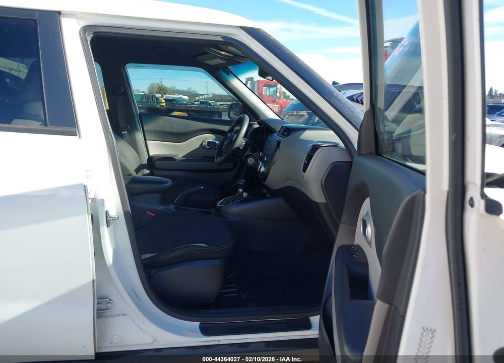 2016 KIA SOUL + VIN: KNDJP3A59G7259437