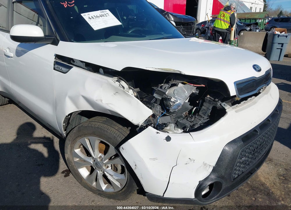 2016 KIA SOUL + VIN: KNDJP3A59G7259437
