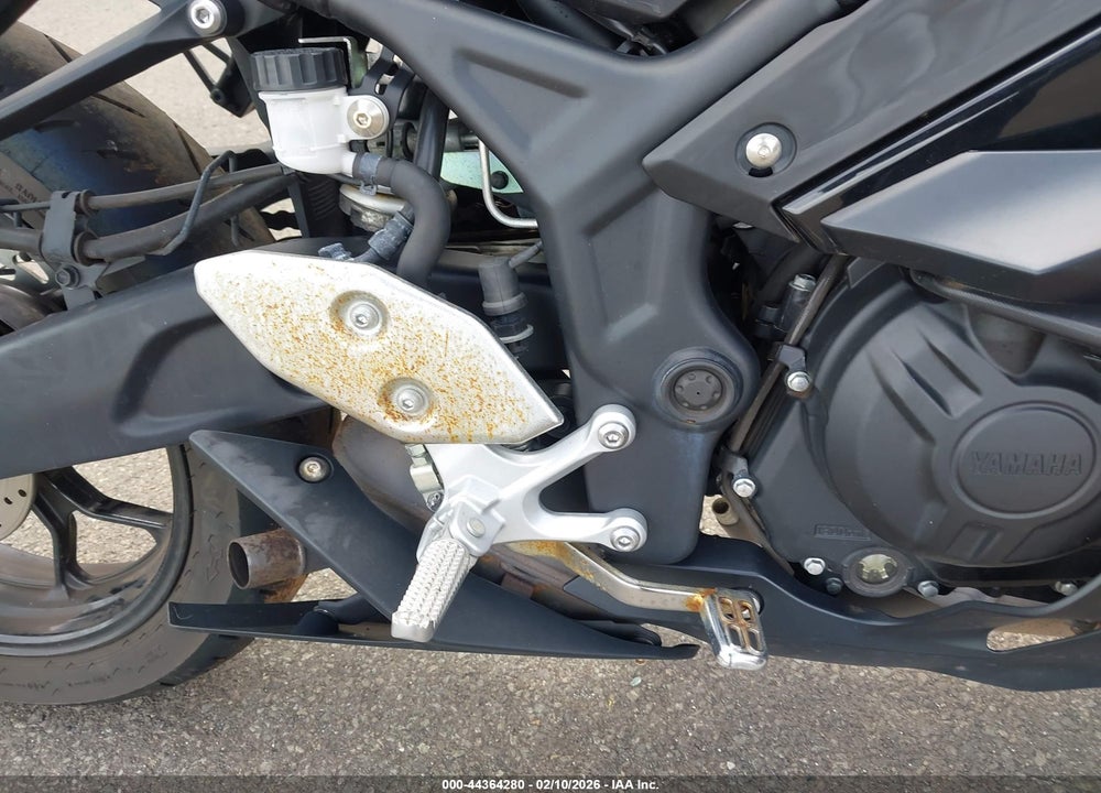 2023 YAMAHA YZFR3 A VIN: MH3RH18Y6PK012153