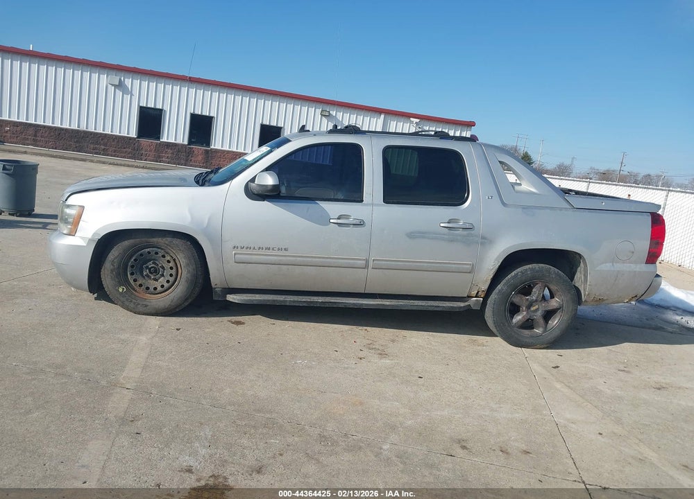 2011 CHEVROLET AVALANCHE 1500 LT1 VIN: 3GNTKFE37BG393188