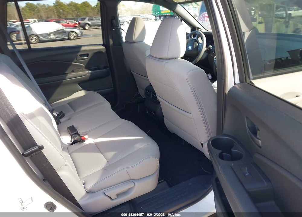 2025 HONDA PASSPORT EX-L VIN: 5FNYF8H51SB011805