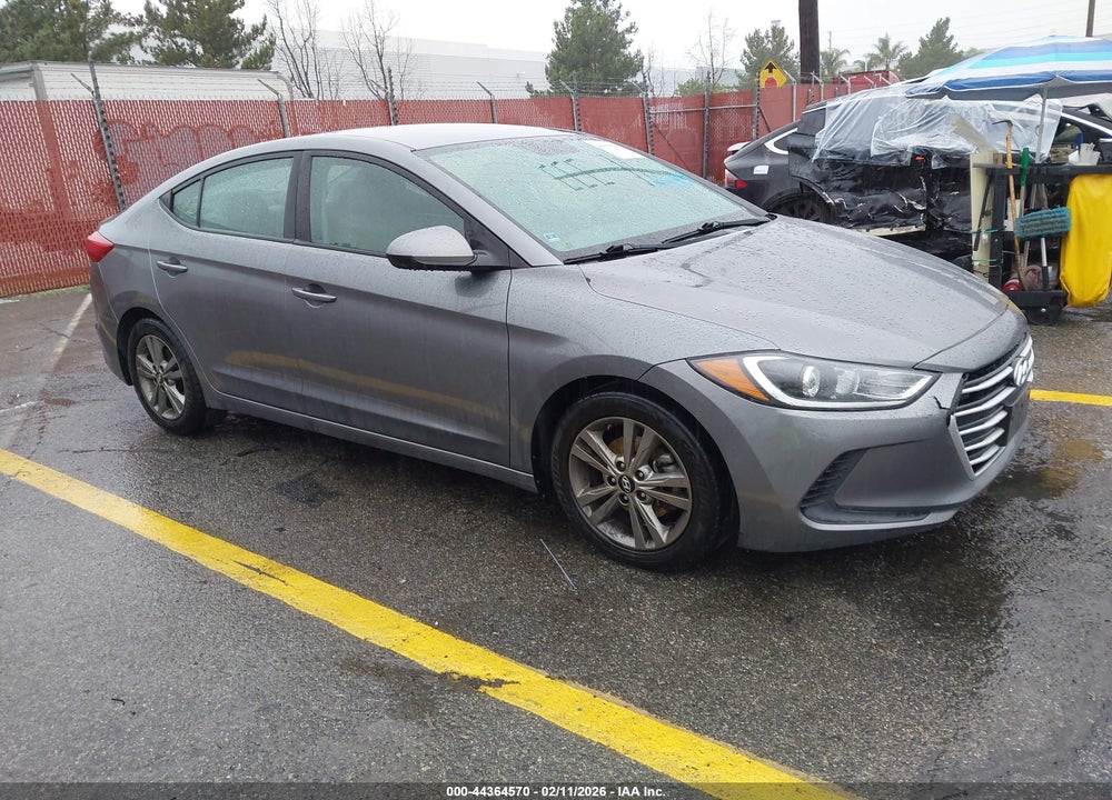 2018 HYUNDAI ELANTRA SEL VIN: 5NPD84LF9JH307575