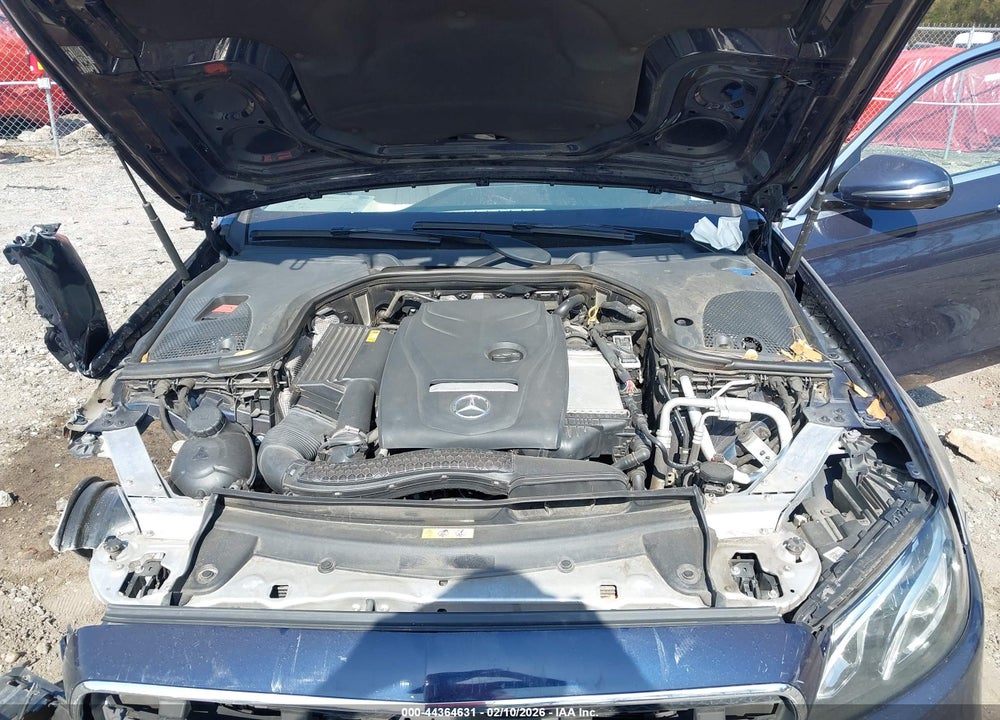 2018 MERCEDES-BENZ E 300 VIN: WDDZF4JB5JA332305